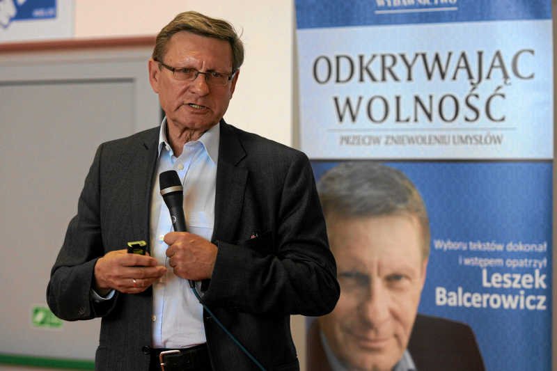 "Nieuczciowścią intelektualną" nazywa prof. Leszek Balcerowicz argumenty Jacka Rostowskiego przeciwko OFE.