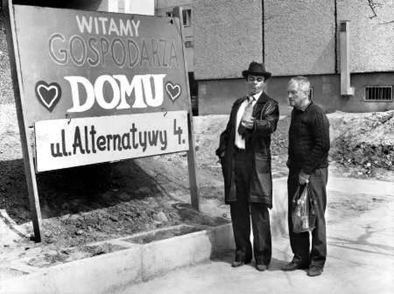 Serial "Alternatywy 4" śledziły miliony Polaków. Jego akcja odbywała się na nowym blokowisku na Ursynowie.