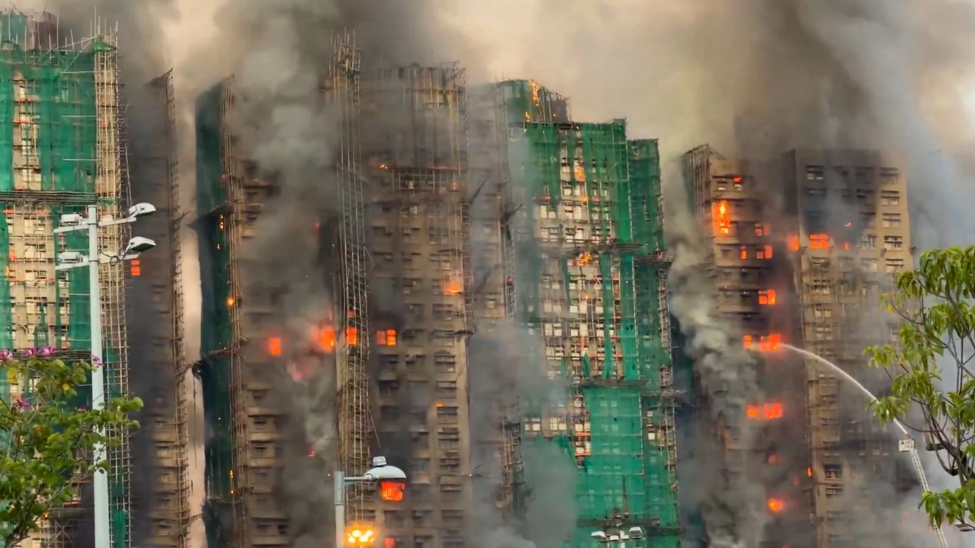 pożar osiedla poza w Hongkongu