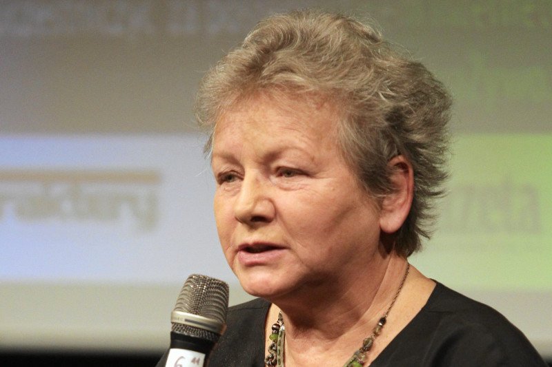 Zdaniem prof. Moniki Płatek, gdyby pomysł PiS wszedł w życie, ludzie niezamożni mieliby utrudnione prawo do sądu. Bogaci mogliby zaś rozwodzić się bez ograniczeń.