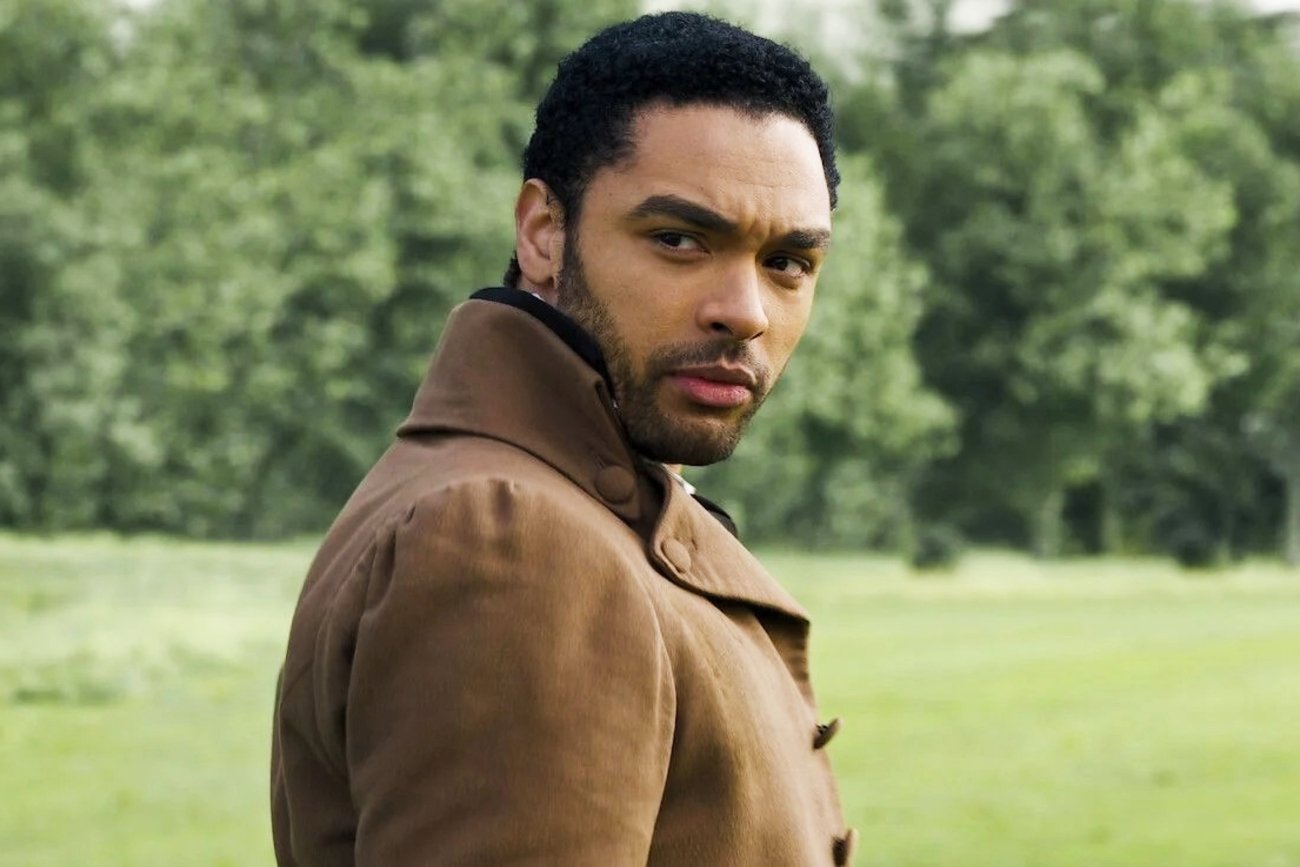 Regé-Jean Page pojawi się jako książę Hastings w 3. sezonie serialu "Bridgertonowie"? Regé-Jean Page jako książę Hastings w 1. sezonie serialu "Bridgertonowie"?