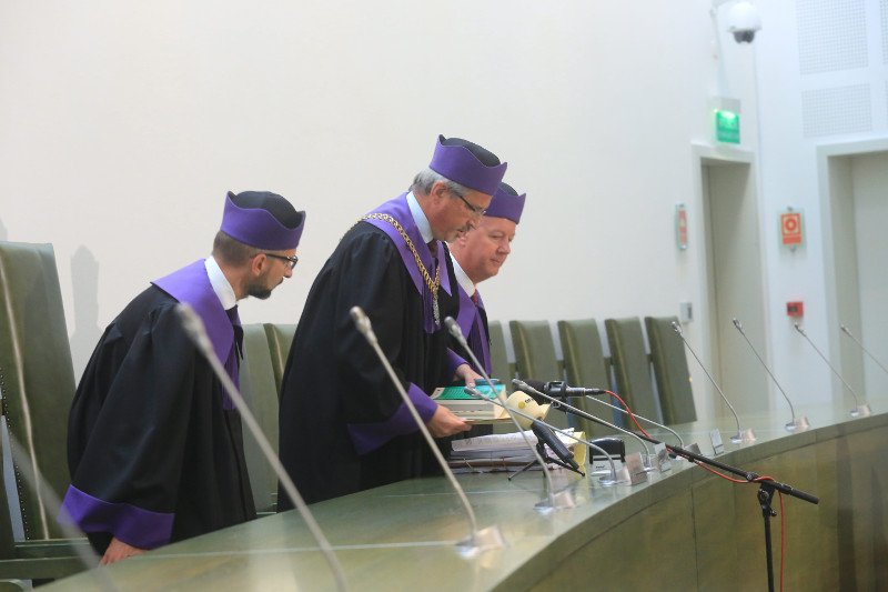 Stowarzyszenie sędziów "Iustitia" apeluje do sędziów Sądu Najwyższego, aby mimo zapisów nowej ustawy, nie odchodzili z urzędu.