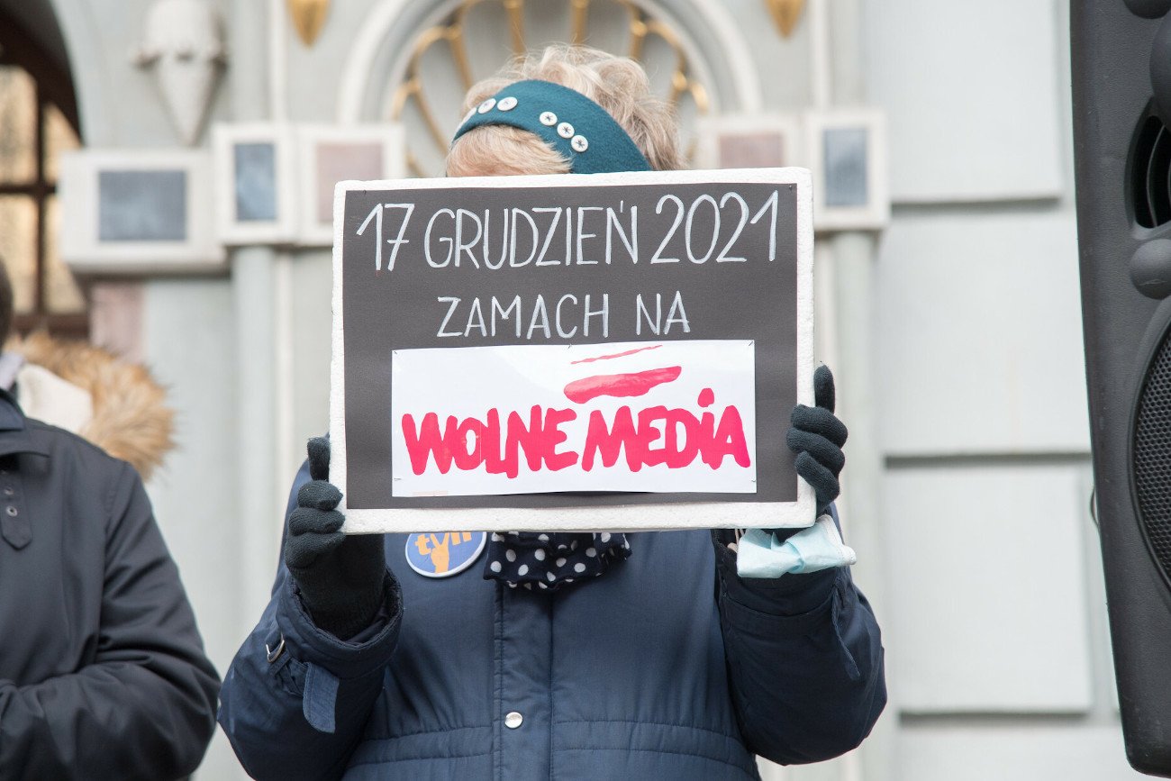 Na niedzielę 19 grudnia w wielu polskich miastach zaplanowano manifestacje w obronie wolnych mediów.