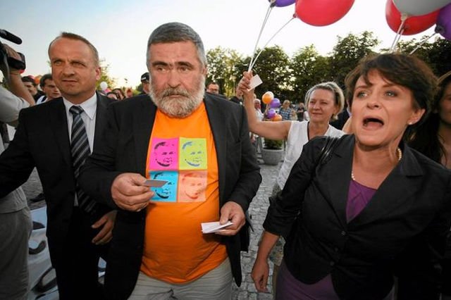 Janusz Rewiński był w komitecie poparcia Lecha Kaczyńskiego. Później twierdzi, że prezydenta zamordowano w Smoleńsku.