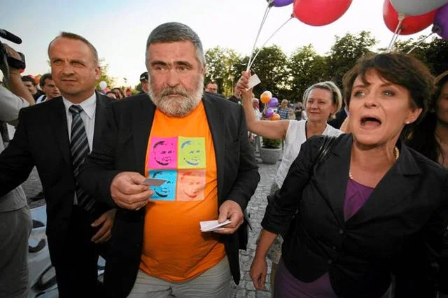 Janusz Rewiński był w komitecie poparcia Lecha Kaczyńskiego. Później twierdzi, że prezydenta zamordowano w Smoleńsku.