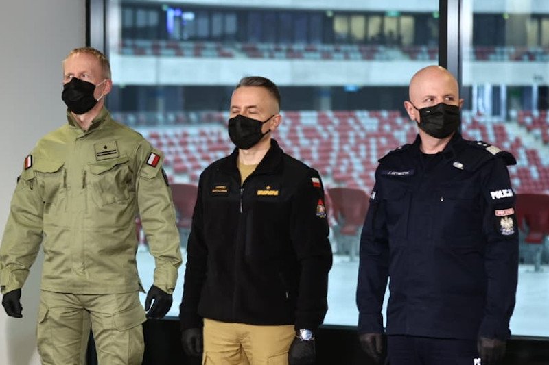 Ruszają szczepienia na covid-19 w służbach mundurowych.