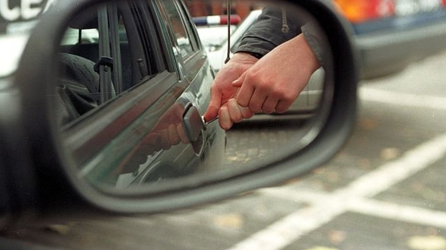 Najwięcej samochodów kradnie się w Warszawie i okolicznych powiatach.