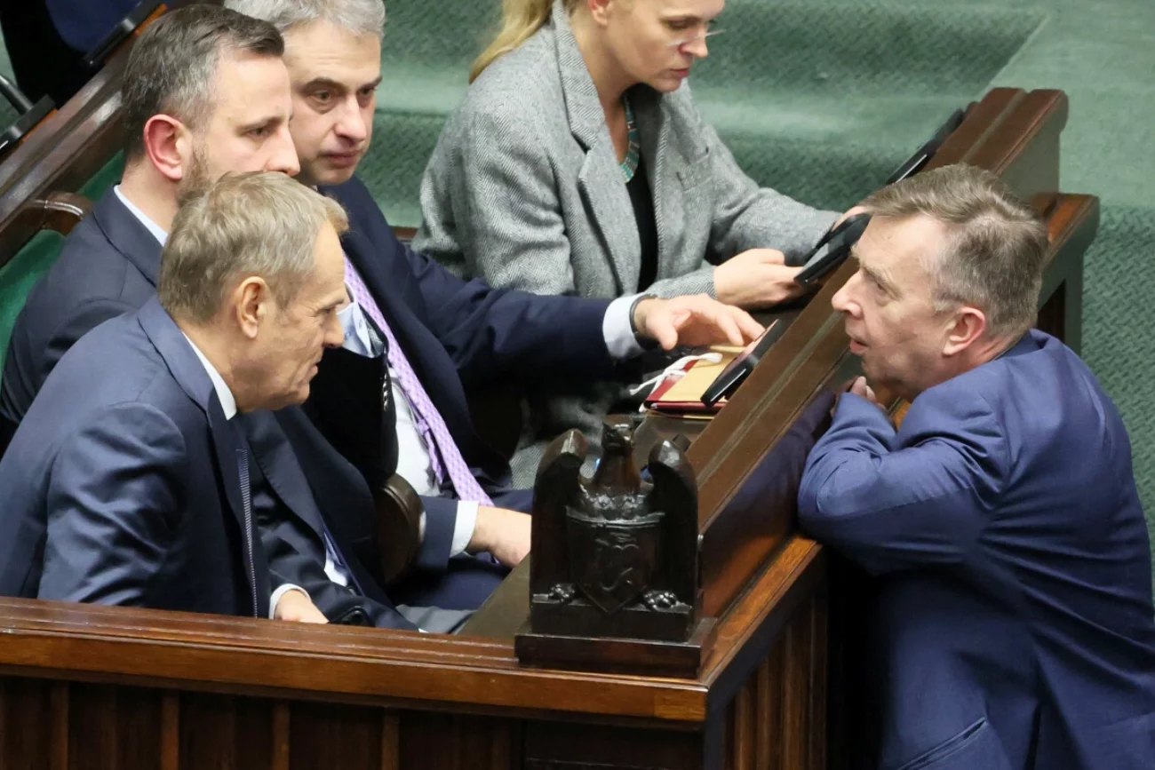 Czarne chmury nad Wieczorkiem. Tusk podejmie decyzje ws. ministra. Tusk podejmie decyzję w sprawie ministra Wieczorka.