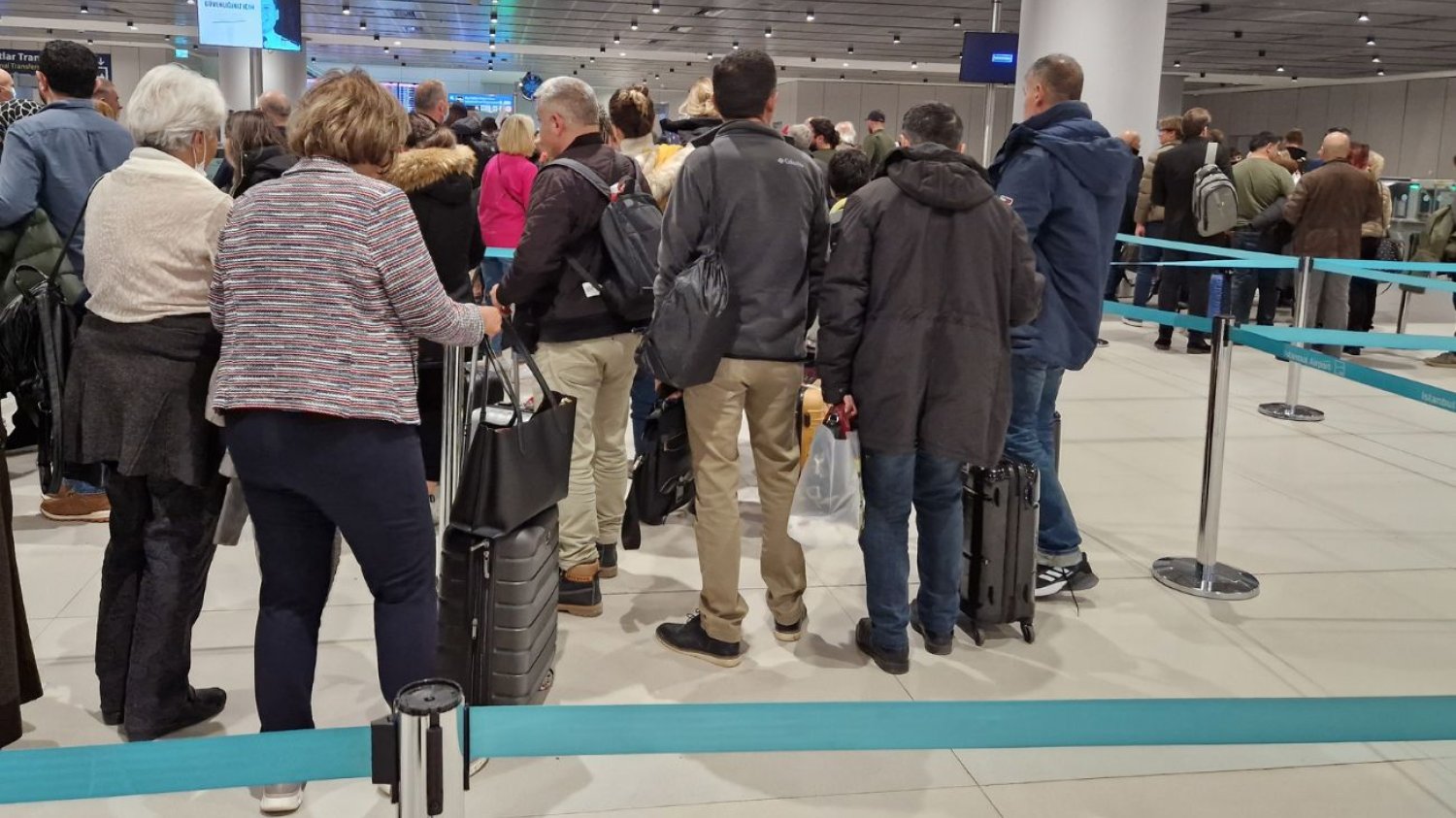 Polacy musieli lądować w Turcji Samolot z Polakami zmuszony do lądowania w Turcji