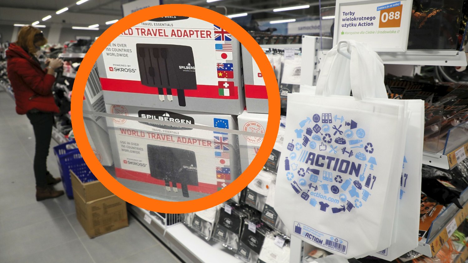 Przejściówka do kontaktu w podróży za granicę to "must have". Możną ją dostać np. w Action Adapter do gniazdka za granicą. Niezbędnik turysty można kupić w Action