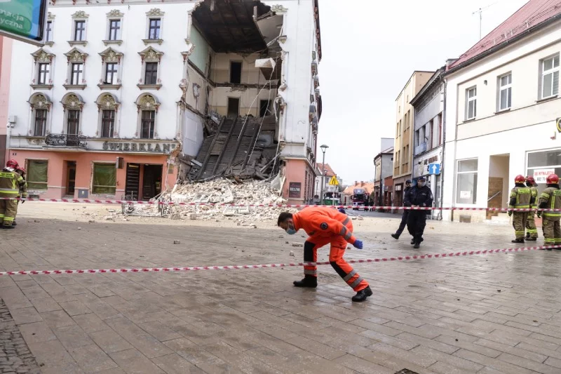 Rybnik: zawalona kamienica, robotnicy byli pijani.