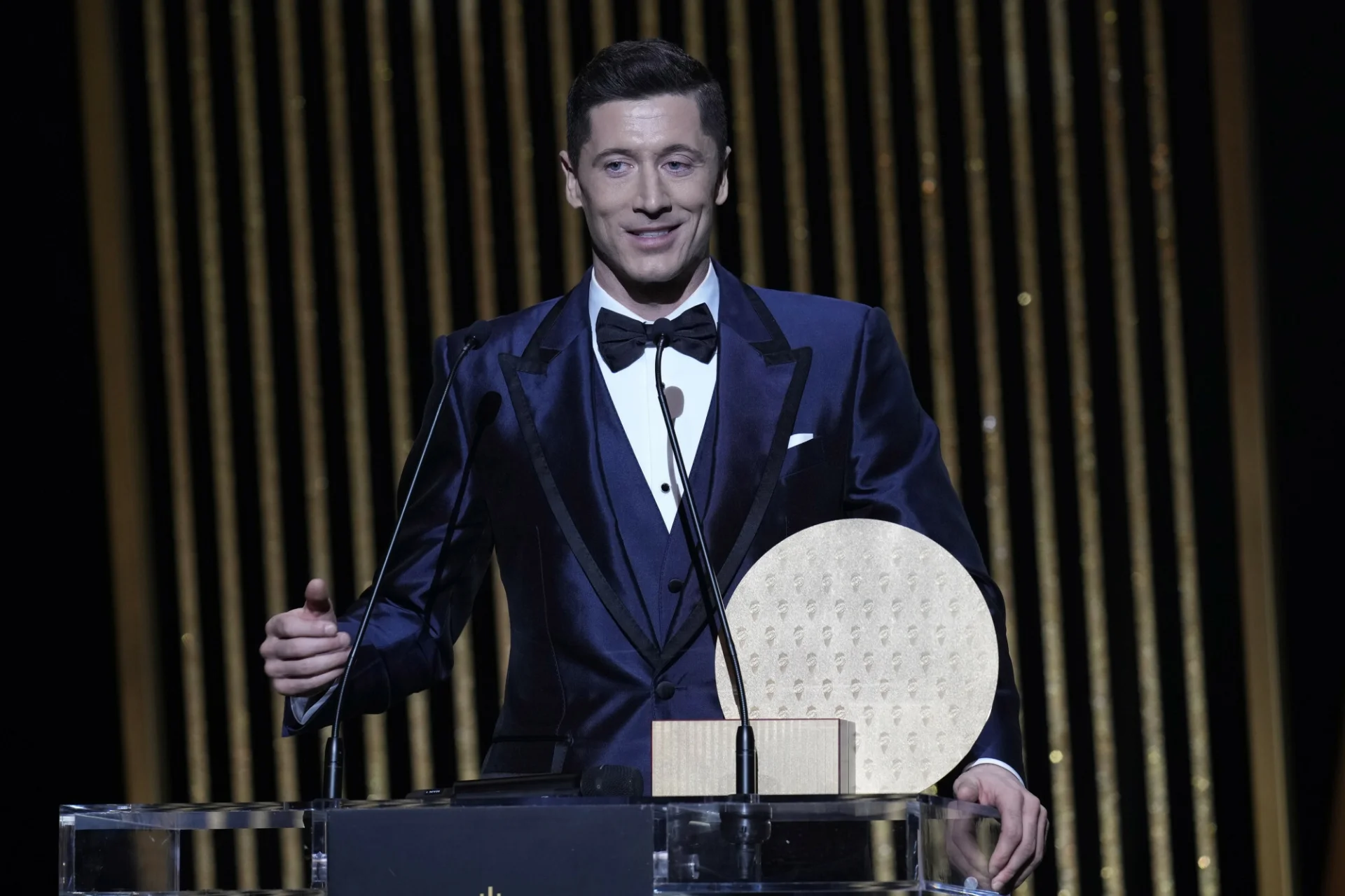 Według radnego z Wieliczki, Kamila Jastrzębskiego, to Robert Lewandowski powinien otrzymać Złotą Piłkę.