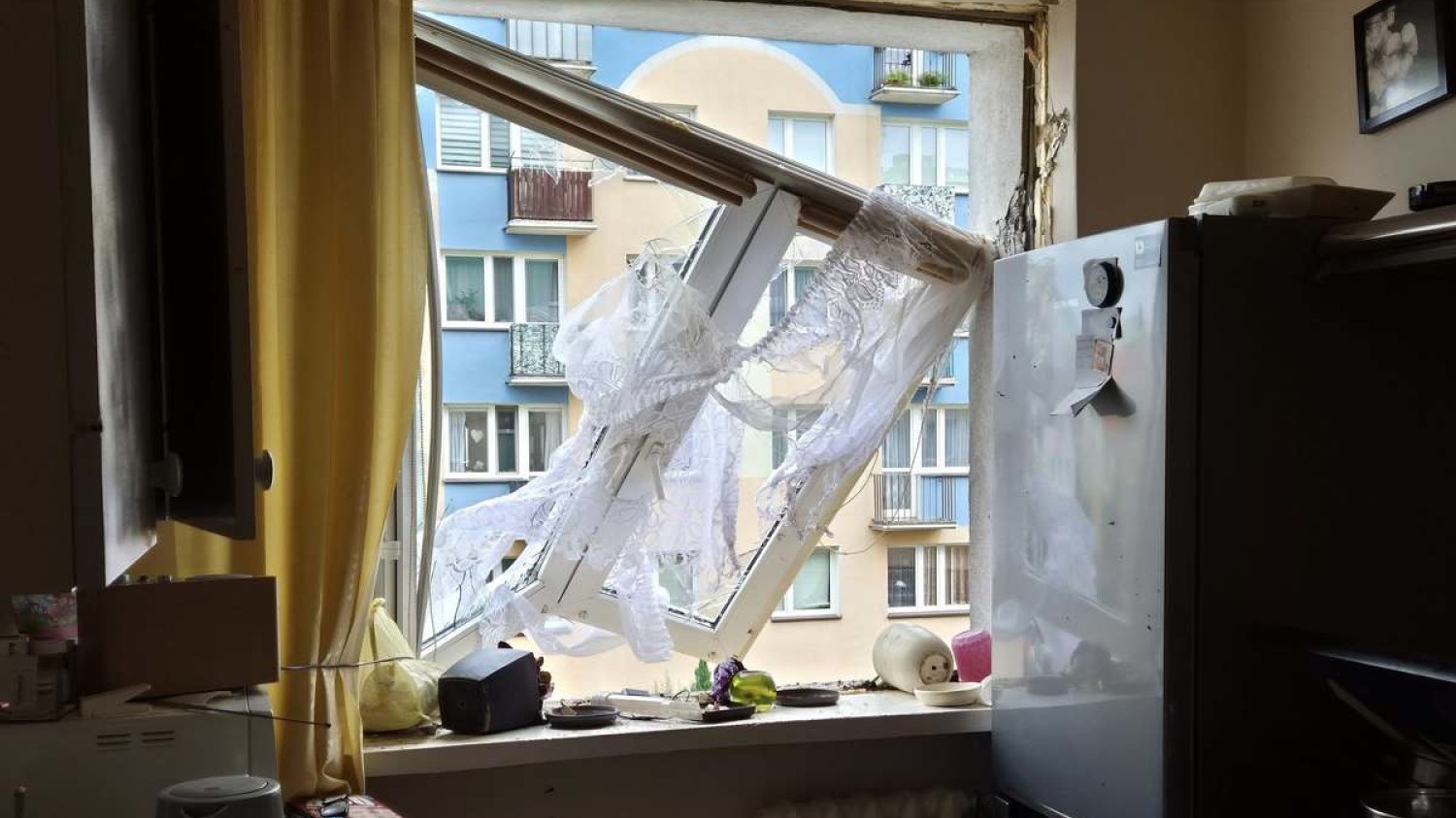 Odświeżacz w sprayu doprowadził do eksplozji w kuchni