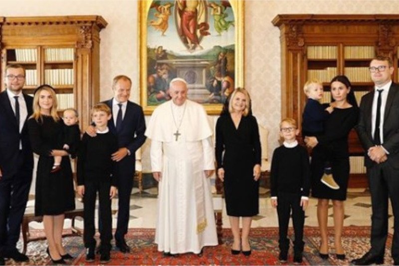 Podczas audiencji u papieża Franciszka zobaczyliśmy w końcu wnuczkę Donalda Tuska.