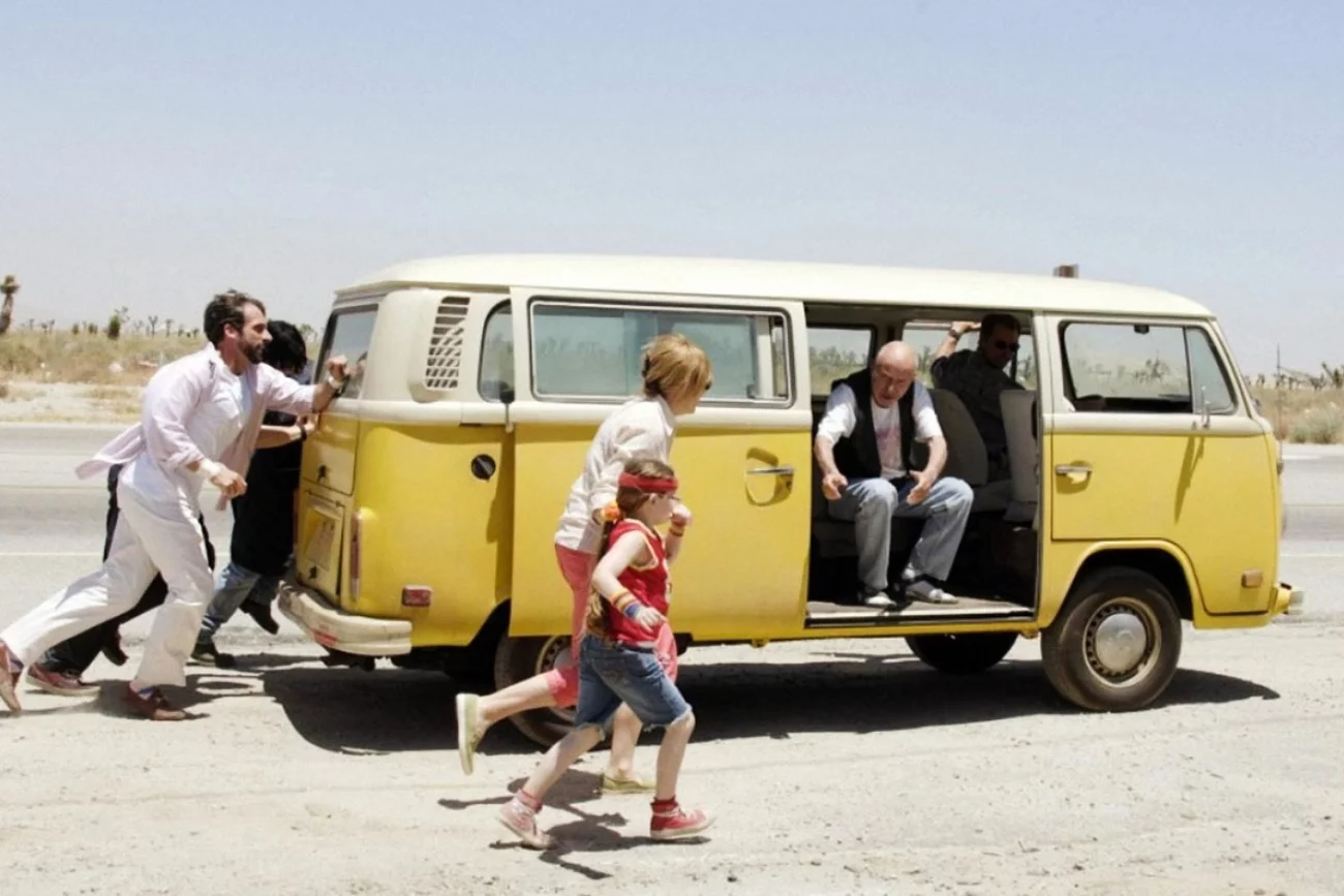 Steve Carell, Alan Arkin i Toni Collette w filmie "Mała miss".