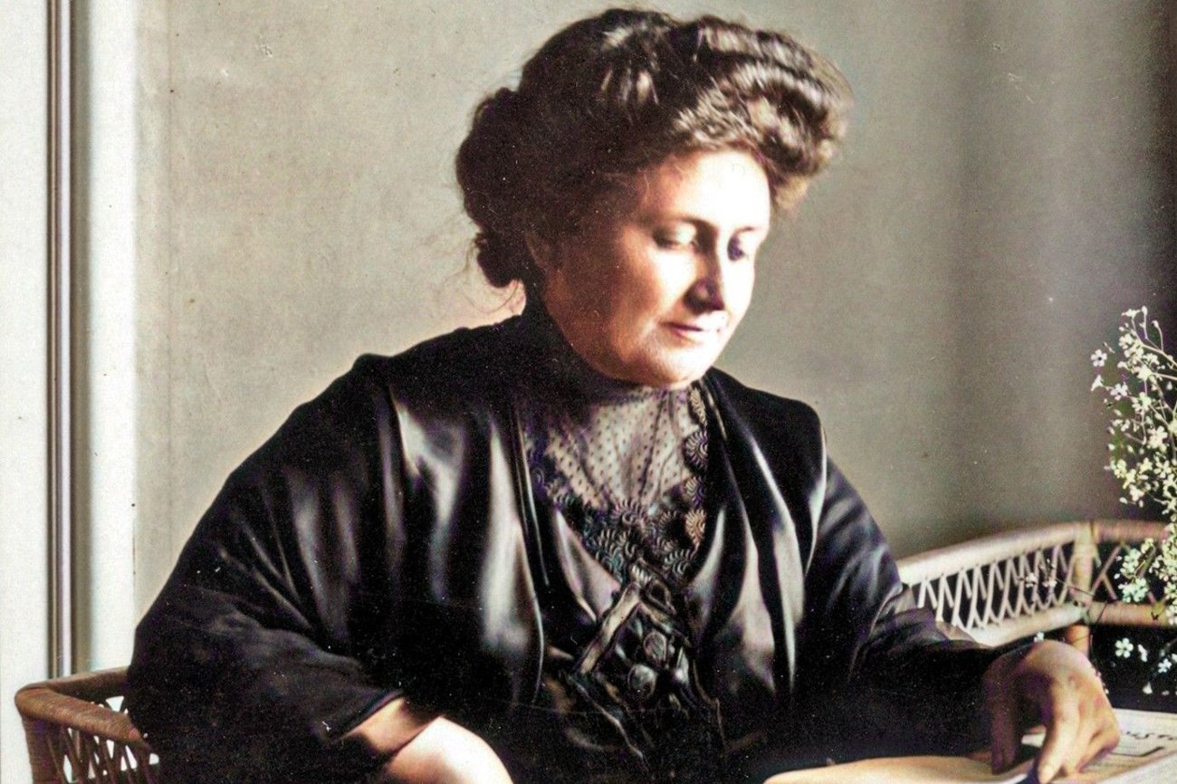 Do księgarni w Polsce trafiło kolejne wydanie książki "Umysł dziecka", jednej z najważniejszych prac w dorobku Marii Montessori, wybitnej lekarki i pedagożki doświadczonej w pracy z dziećmi.