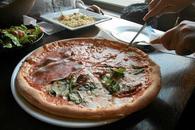 Pizza po polsku, to najczęściej pizza na grubym cieście