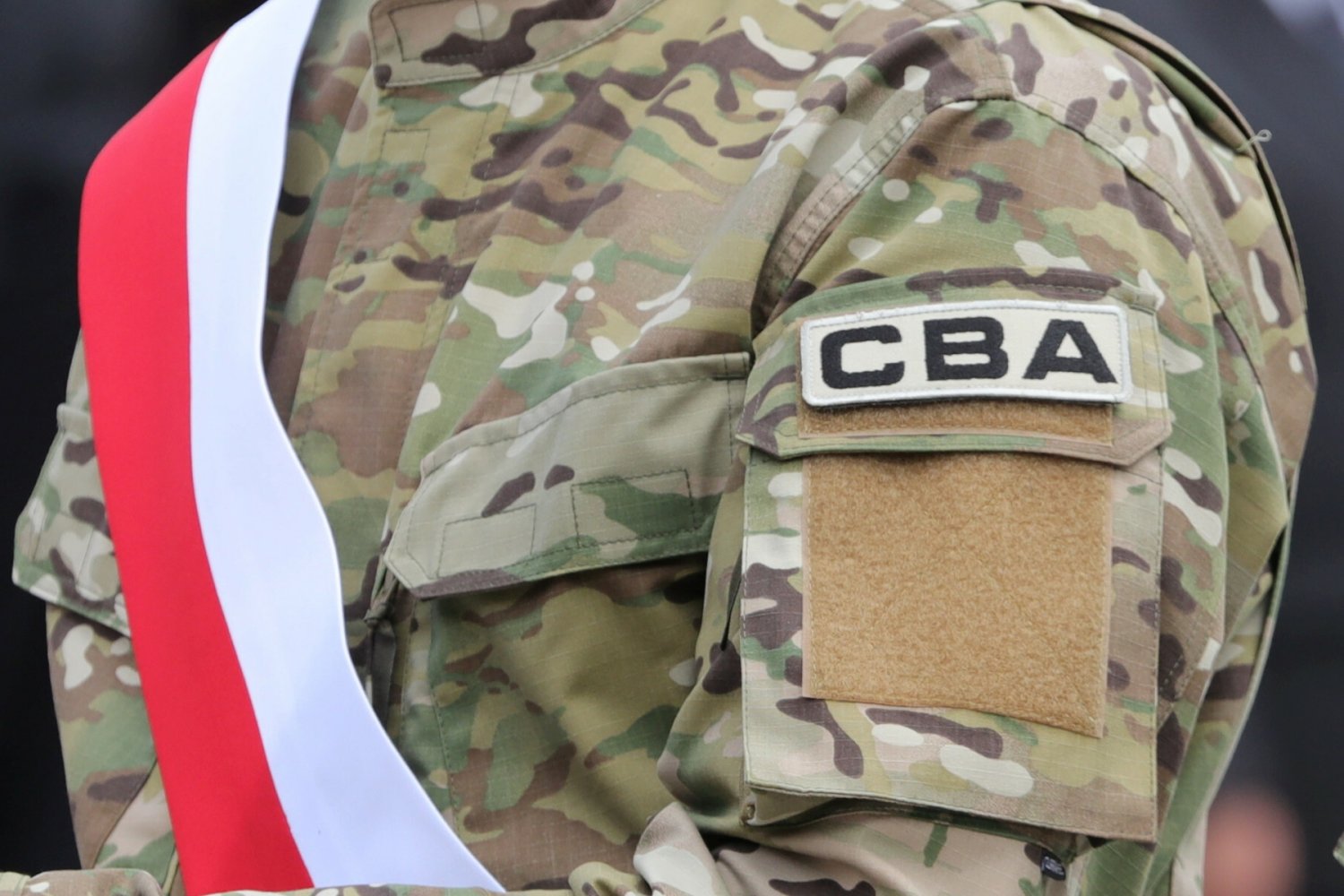 Z CBA mają dochodzić masowo agenci.