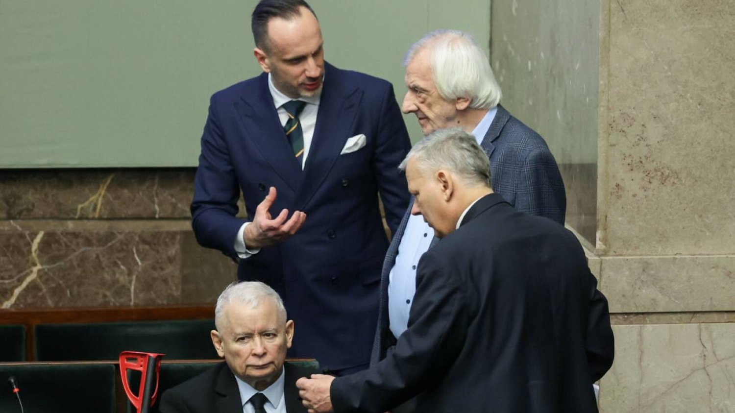 Prawo i Sprawiedliwość jest na granicy większości nawet z Konfederacją