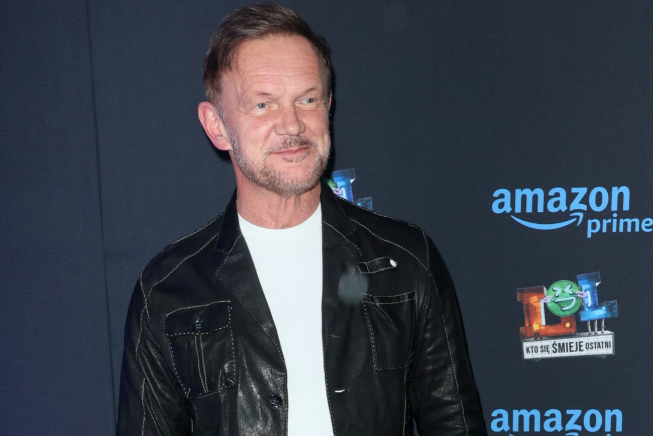 Cezary Pazura nie zamierza oszczędzać polityki i Kościoła. Broni żartów