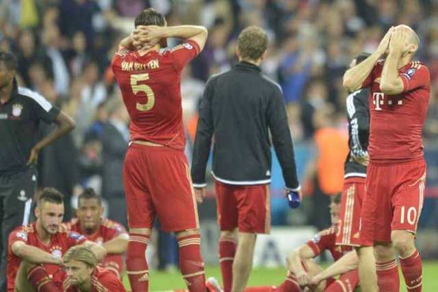 Można kulturalnie zachowywać się w stosunku do rywala? Piłkarze Bayernu i Chelsea pokazali, że można.