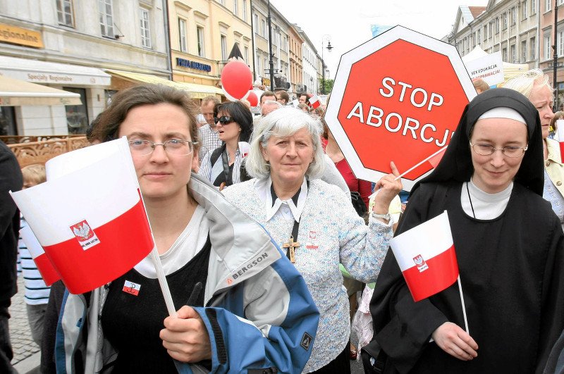 Szach mat katoprawico. To w waszych rodzinach usuwa się ciąże. Lepiej popracujcie nad spójnością, bo maska nie wystarcza