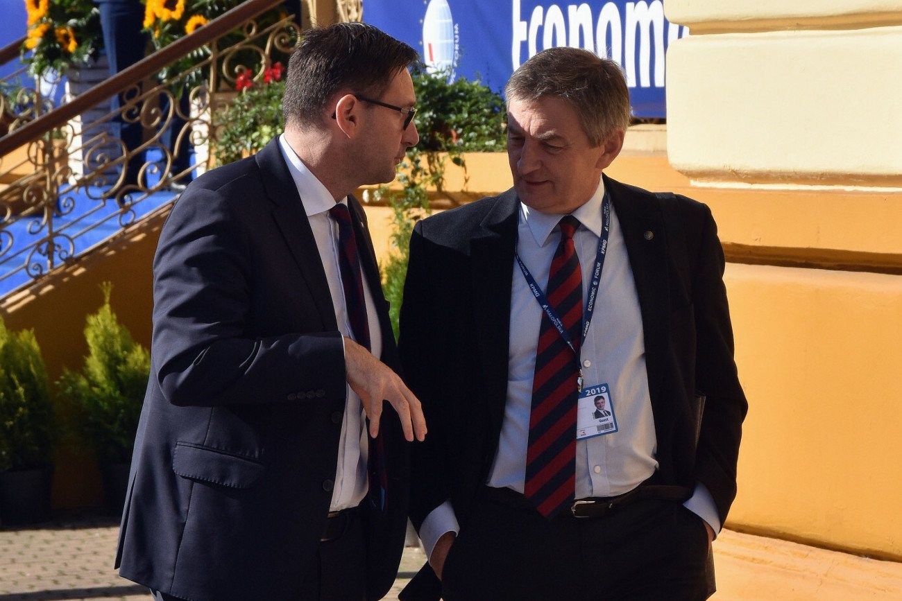 Kogo PiS wystawi w wyborach do PE? Nieoficjalnie krążą nazwiska m.in. Daniela Obajtka i Marka Kuchcińkiego.