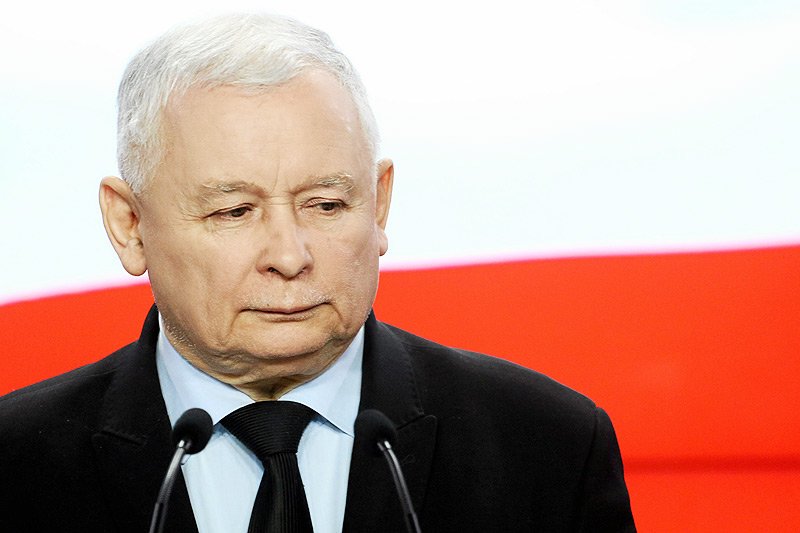 Jarosław Kaczyński udzielił RMF FM wywiadu, w którym krytykuje relacje prezydenta Andrzeja Dudy i szefa MON Antoniego Macierewicza.