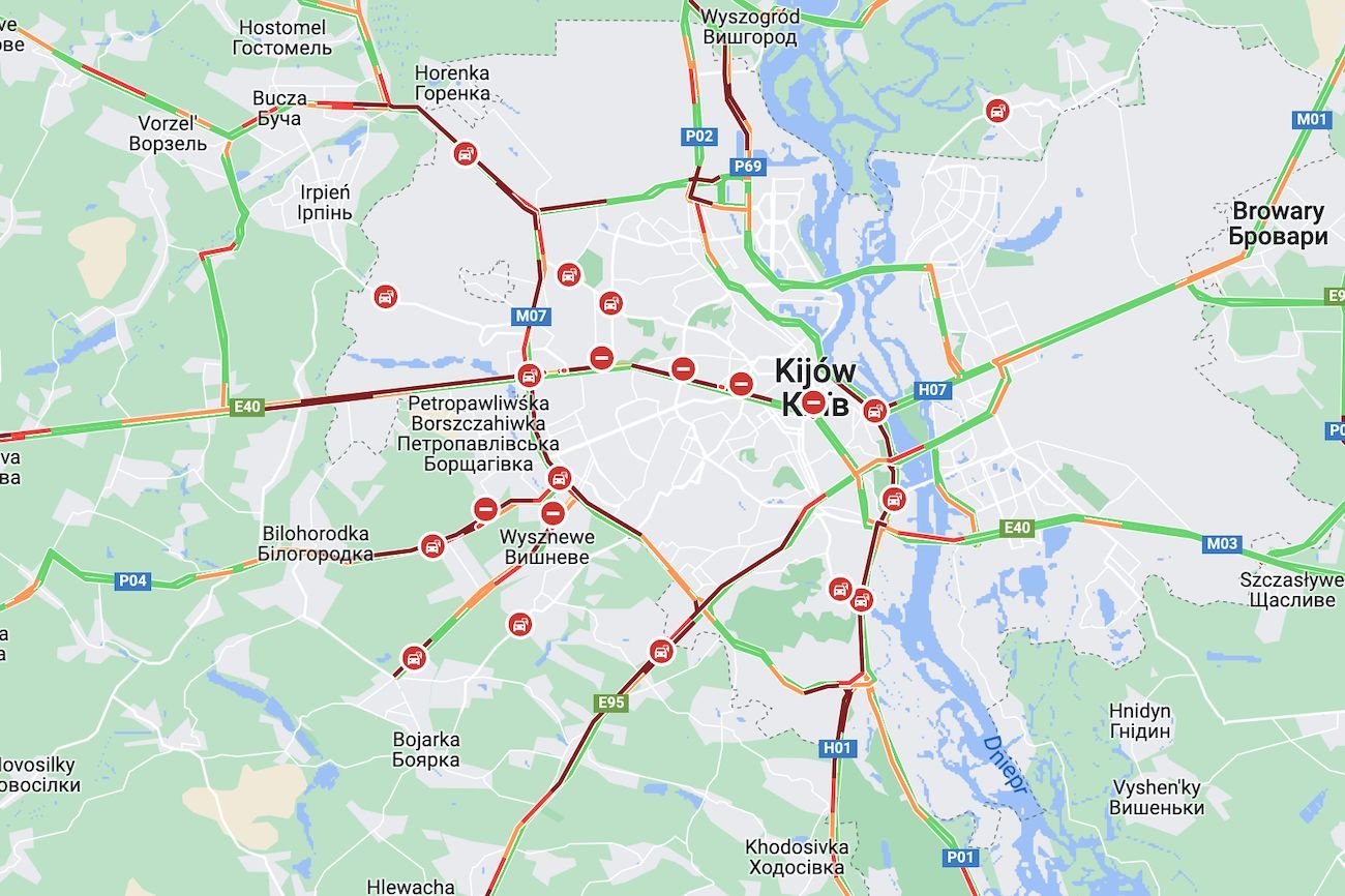 Mieszkańcy opuszczają Kijów. Podobnie wygląda sytuacja m.in. w Charkowie.