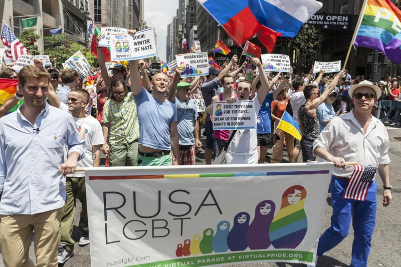 Parada przeciwko homofobicznej polityce Rosji.