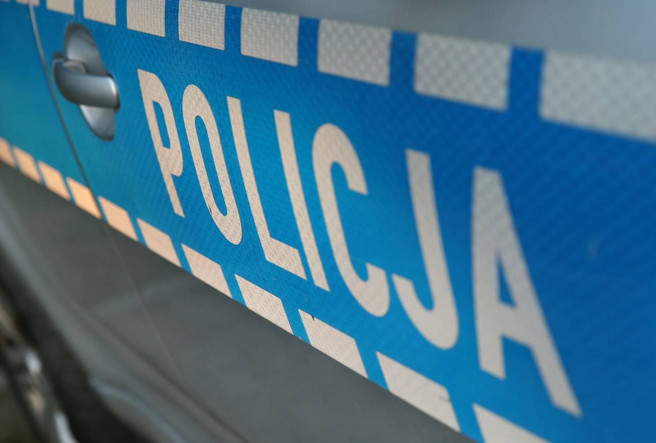 Pijana 22-latka potrąciła swojego chłopaka. Wiadomo, co jej grozi