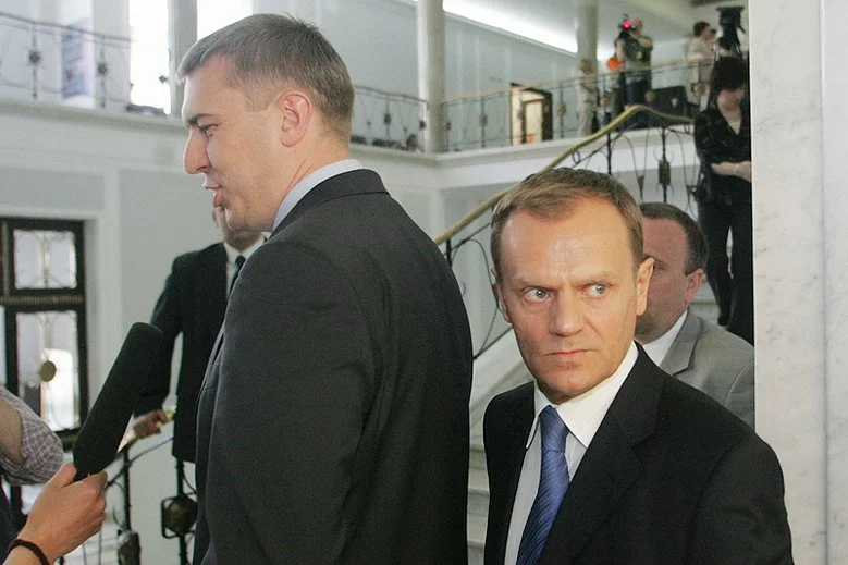 Szef RE Donald Tusk dodał na Twitterze wpis popierający Romana Giertycha w roli kandydata KO w wyborach parlamentarnych.