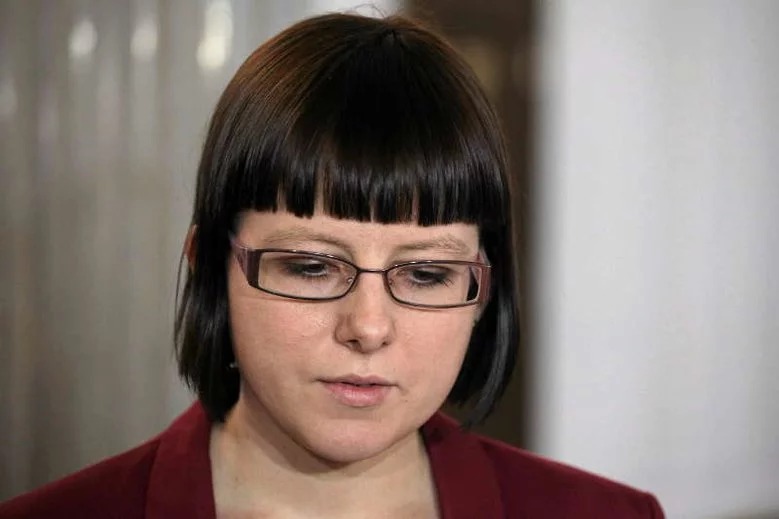 Kaja Godek dostała pracę w Warszawskich Zakładach Mechanicznych