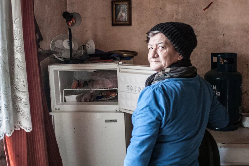 Każdy nadmiar jedzenia ląduje w zamrażalniku, żeby się nie zmarnowało. O ile przytrafi się jakiś nadmia