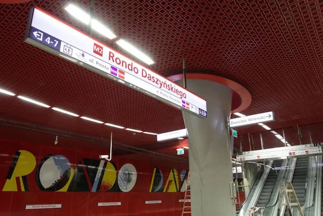 Rondo Daszyńskiego, metro
