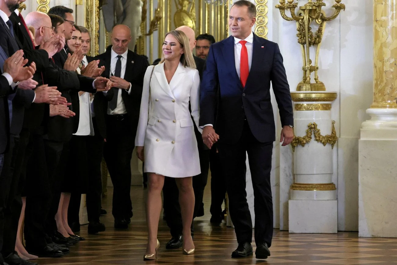 Krytyczny komentarz o Marcie Nawrockiej wywołał burzę. Ekspertka mówi o groźbach. Marta Rodzik skrytykowała stylizację Nawrockiej. Teraz otrzymuje groźby.