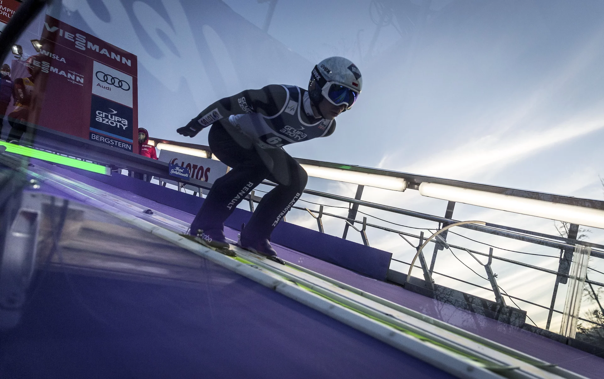 Kamil Stoch wygrał cykl Raw Air przed rokiem. Teraz nie będzie miał okazji obronić tytuł
