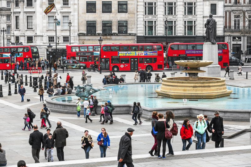 Wielka Brytania coraz bliżej wyjścia z UE. Opozycja popiera Camerona ws. referendum