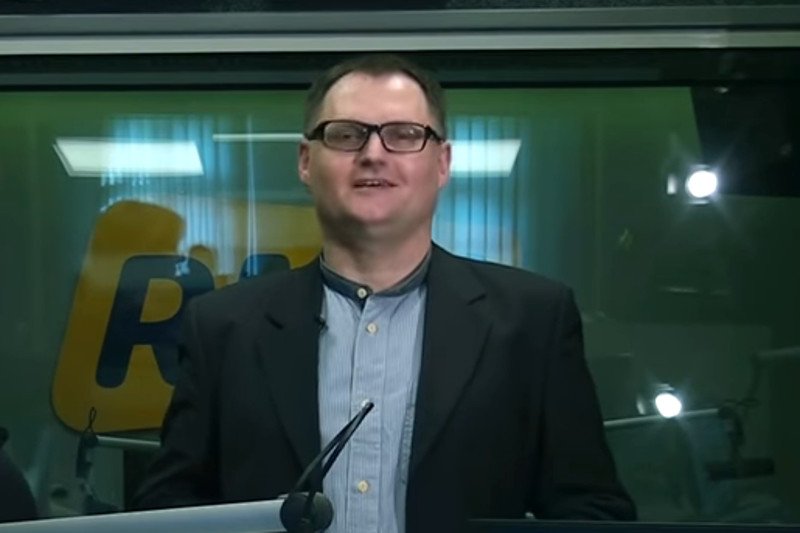 Bogdan Zalewski zapewnia, że nie jest antysemitą. Redakcja RMF zawiesiła dziennikarza w pracy i czeka na wyjaśnienia zna temat skandalicznego wpisu.