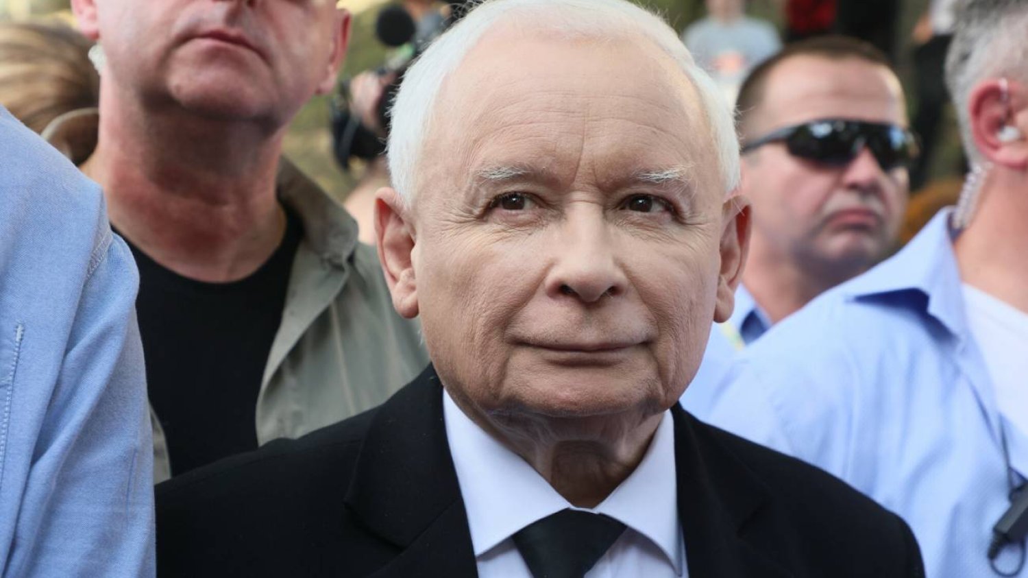 Kaczyński atakował PO w patriotycznej czapce. Oberwało się też Lewicy