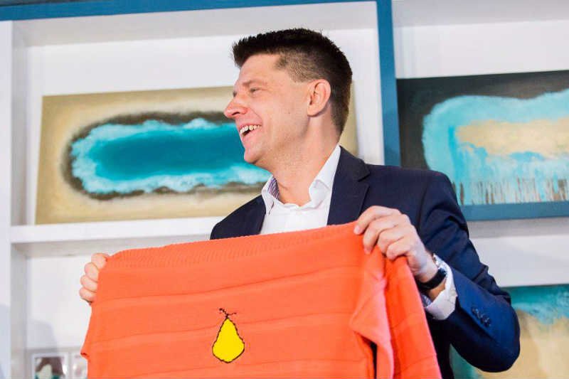 Ryszard Petru dostał "swetru".