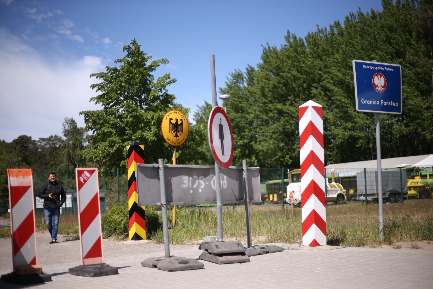 Jakie są aktualne zasady podróży do Niemiec, Czech oraz na Słowację i Ukrainę? Wyjaśniamy wszystkie wątpliwości dotyczące wjazdu z Polski do państw sąsiedzkich.