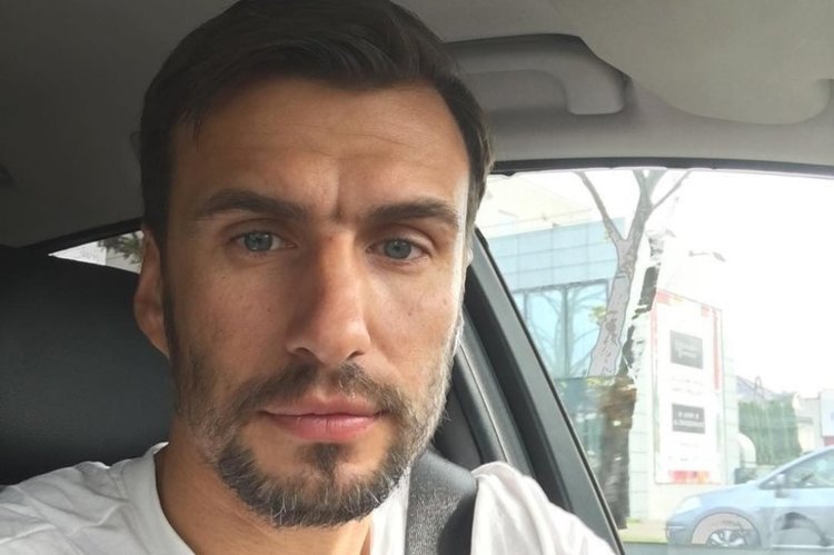 Jarosław Bieniuk spotyka się z modelką Zuzanną Pactwą - podaje magazyn "Na Żywo".