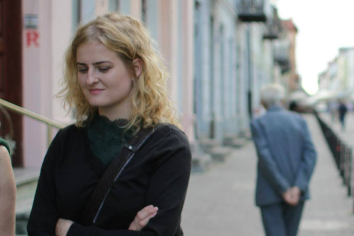 Wiktoria pracuje w telefonie zaufania. Zdradza nam między innymi, o czym mówią jej mężczyźni.