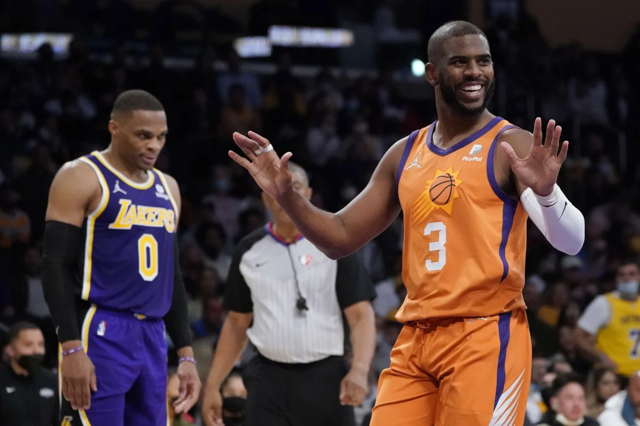 Chris Paul został pierwszym zawodnikiem w historii NBA, który w trakcie kariery zgromadził ponad 20 000 punktów i 10 000 asyst.