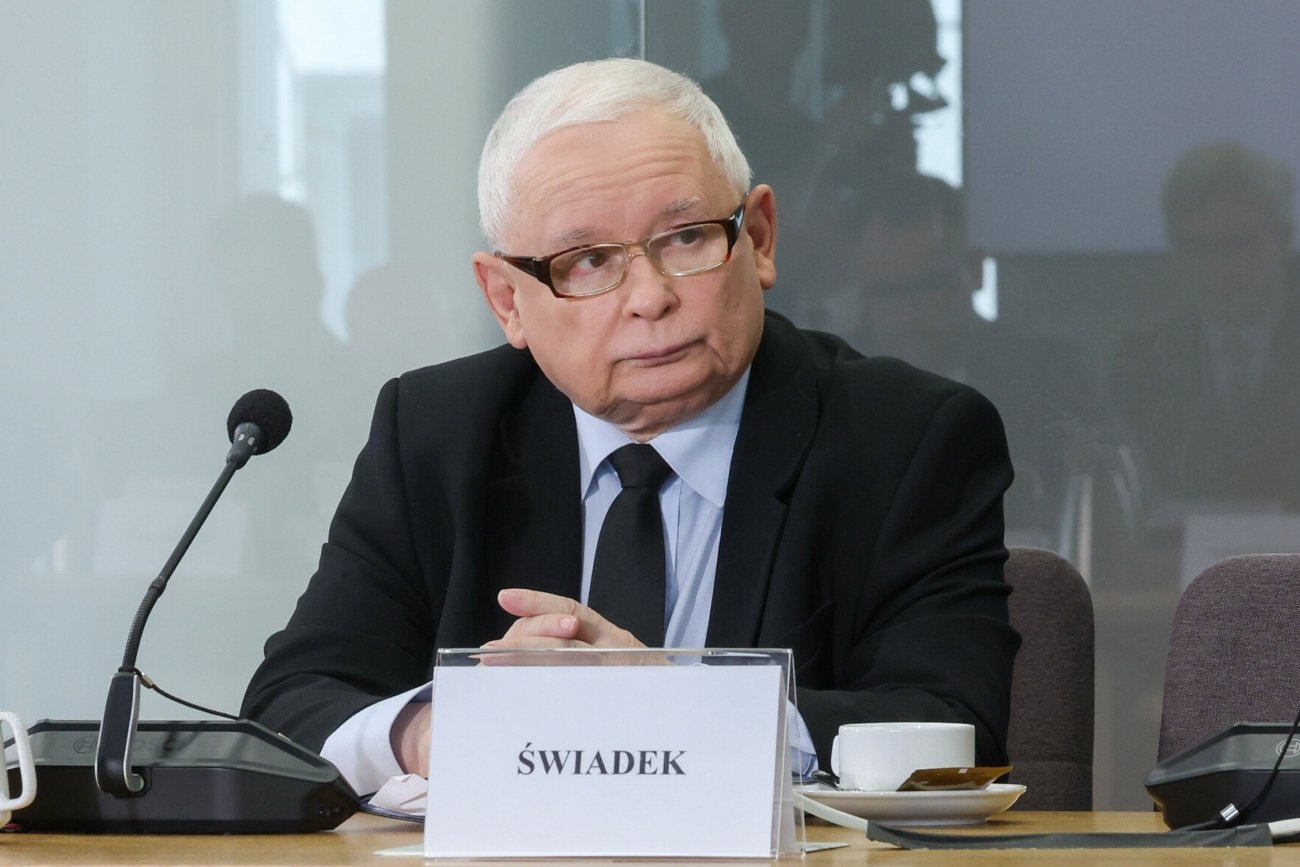 Jarosław Kaczyński zeznawał przed komisją śledczą ds. Pegasusa. Jak ocenili go Polacy? (SONDAŻ)