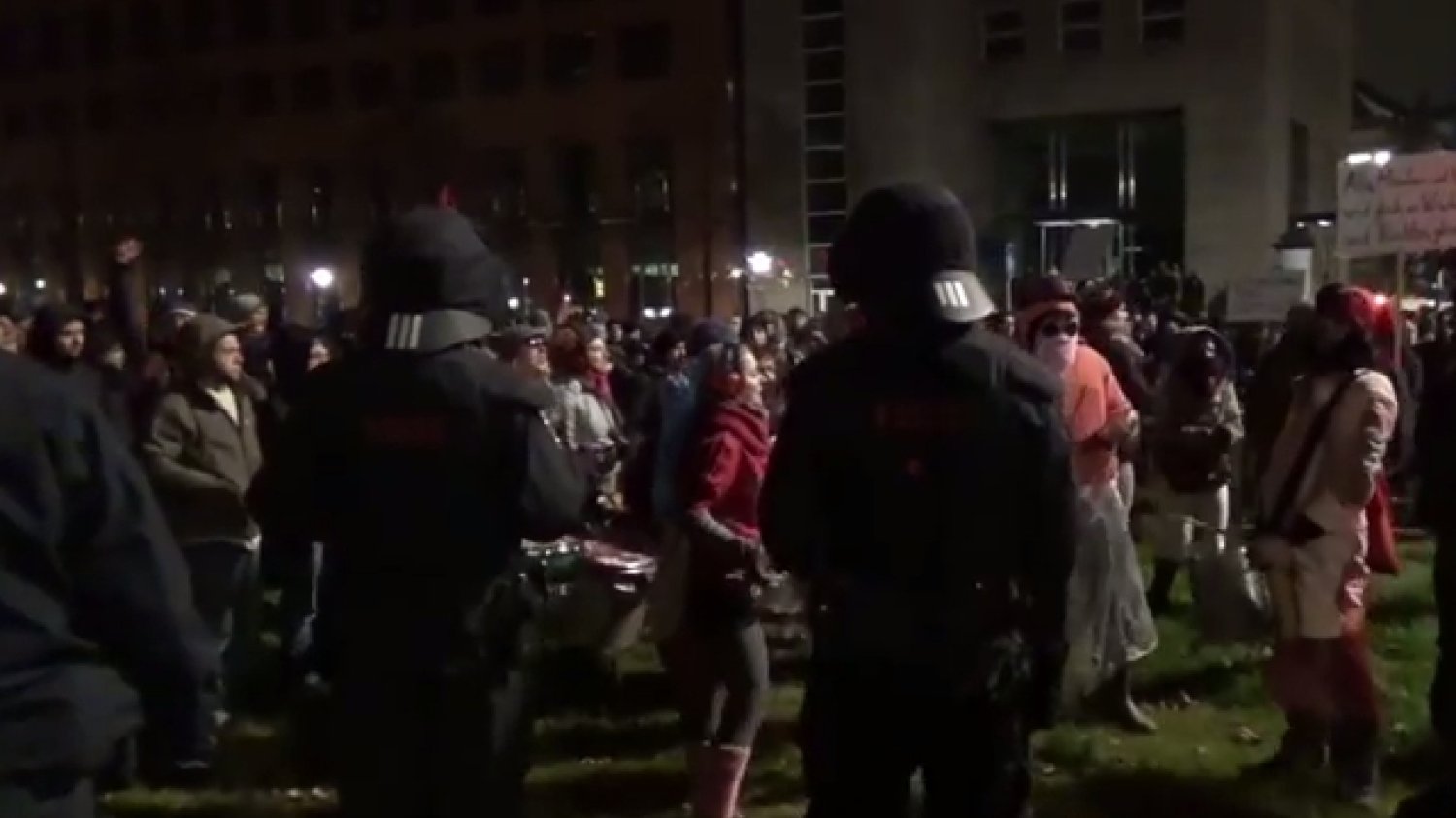 Marsze zwolenników i przeciwników ruchu PEGIDA organizowane są w całych Niemczech