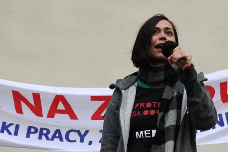 Będzie proces – zapowiada Katarzyna Pikulska. Lekarce bukiet kwiatów nie wystarcza, chce się spotkać w sądzie z powodu skandalicznego tekstu o lekarzach rezydentach.