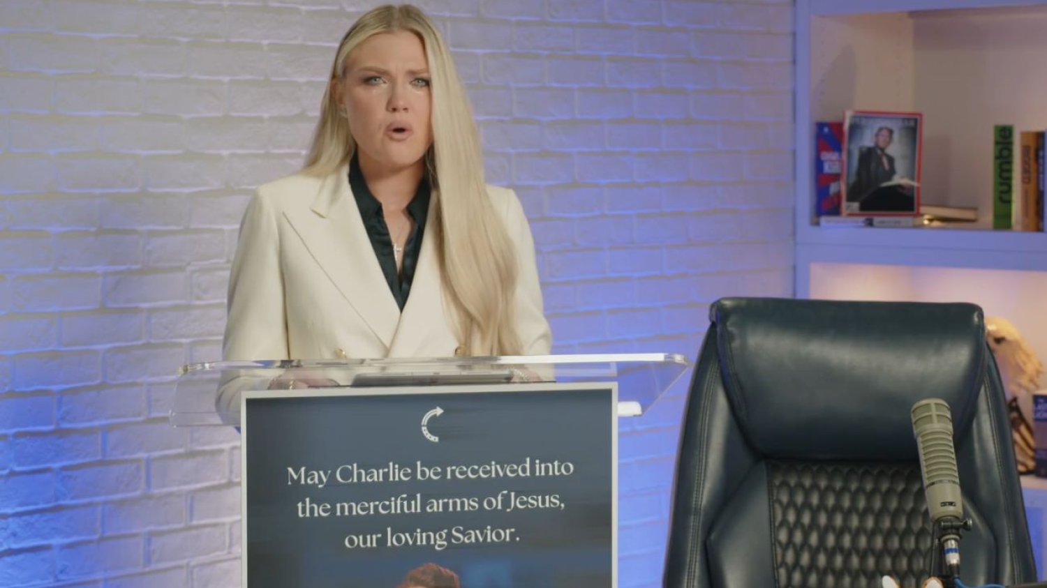 Charlie Kirk został pożegnany przez żonę Erika Kirk pożegnała męża