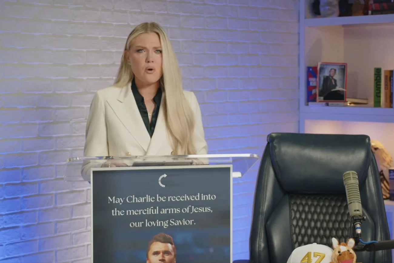 Charlie Kirk został pożegnany przez żonę Erika Kirk pożegnała męża